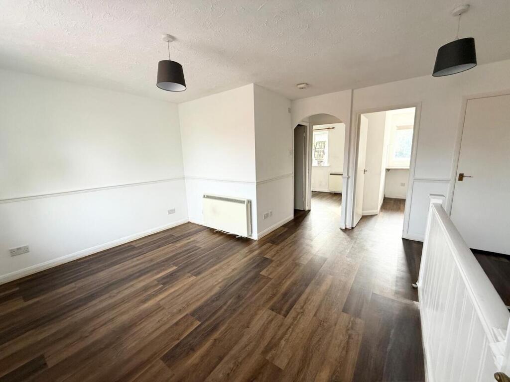 WhatsApp Image 2025-09-10 at 17.07.27_8d3a5727.jpg