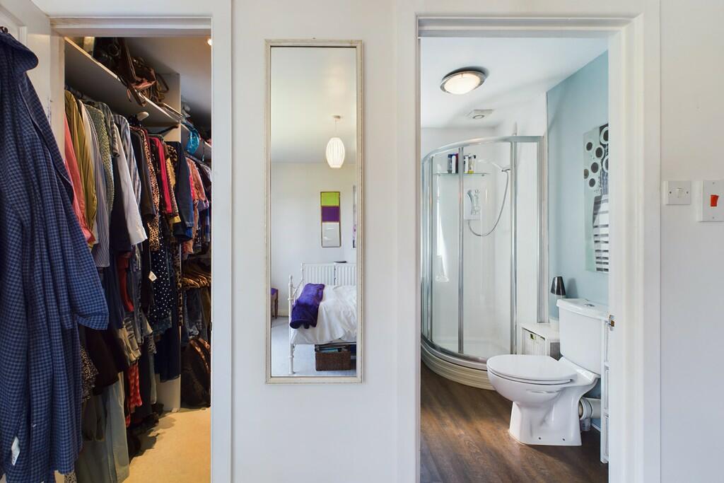 CAM01689G0-PR0418...