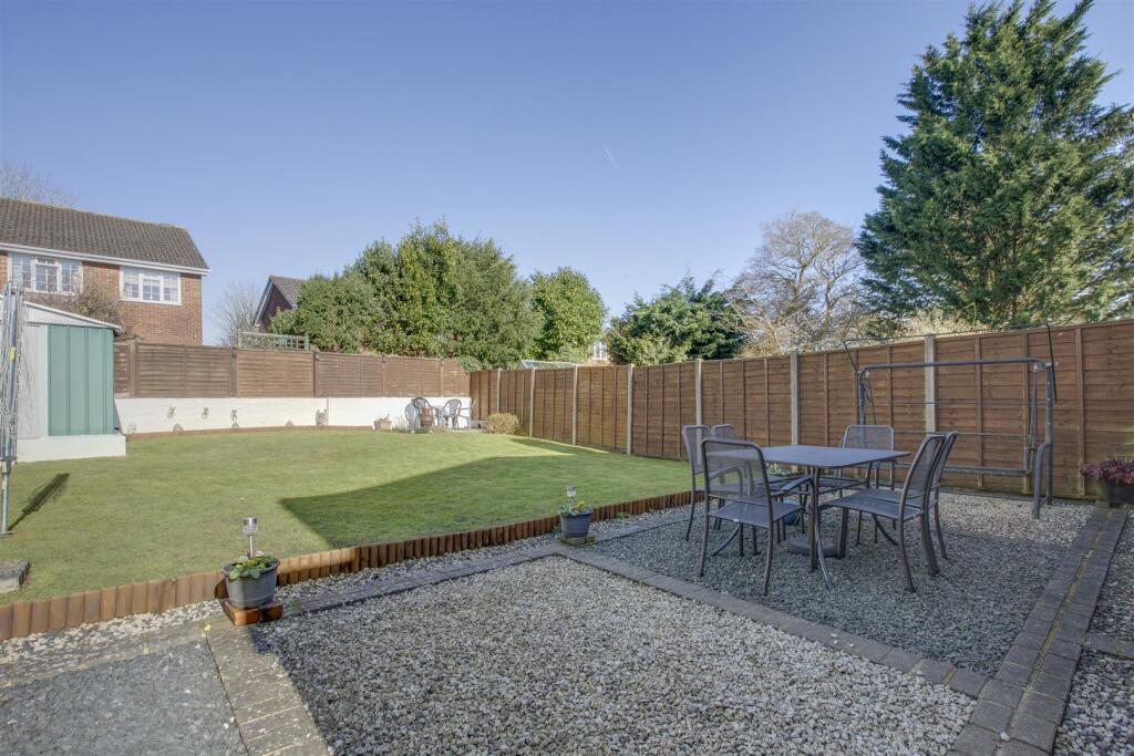 3 Jubilee Road, HP13 5TP-14.jpg
