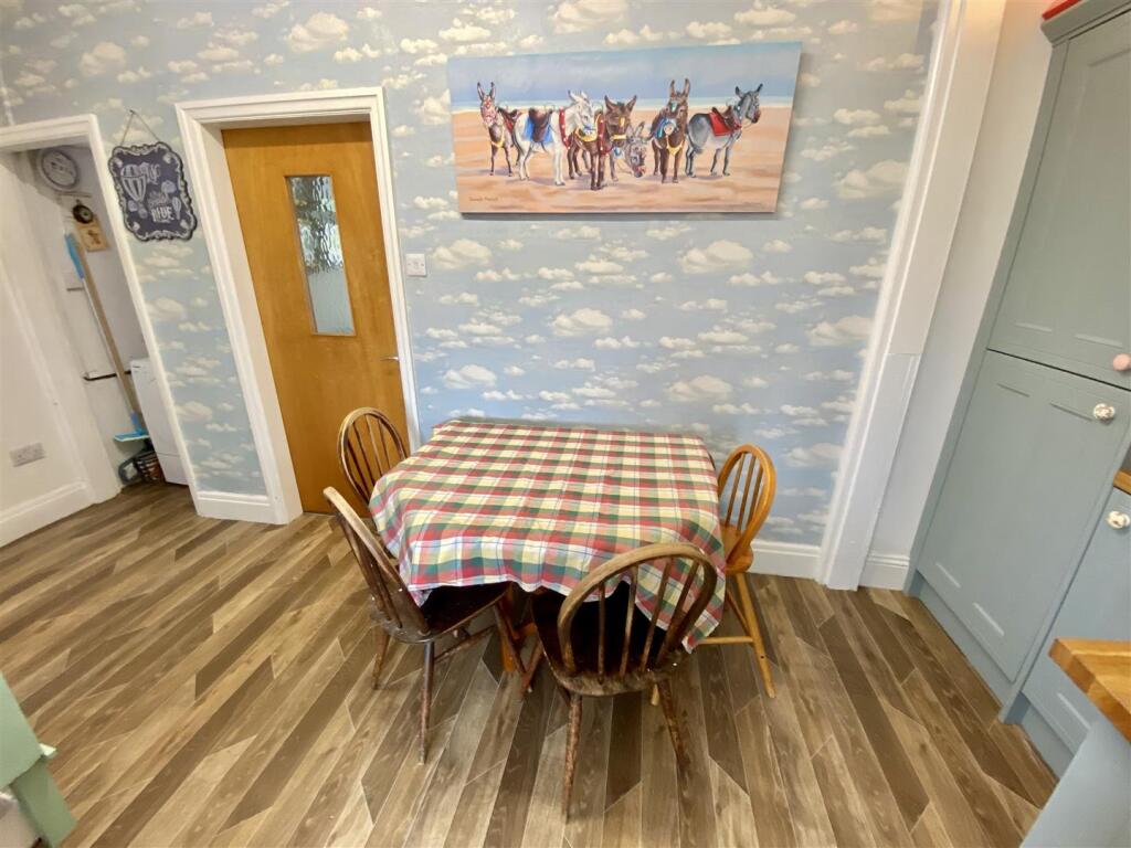 Bramleys Estate Agents - Huddersfield Road - Mirfi