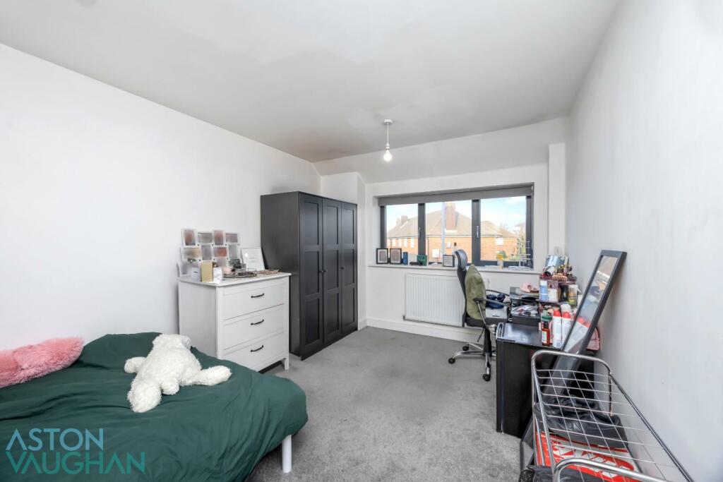 Woodbourne Avenue, 116-009(1).JPG