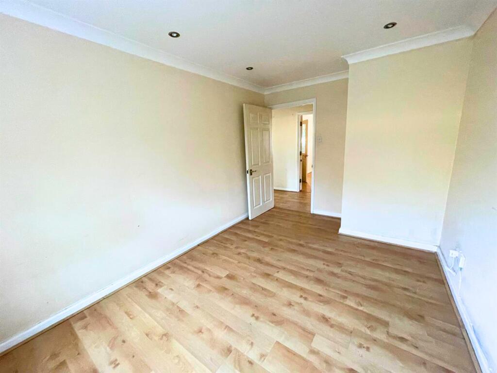 WhatsApp Image 2025-05-13 at 16.52.06_044422f2 - E