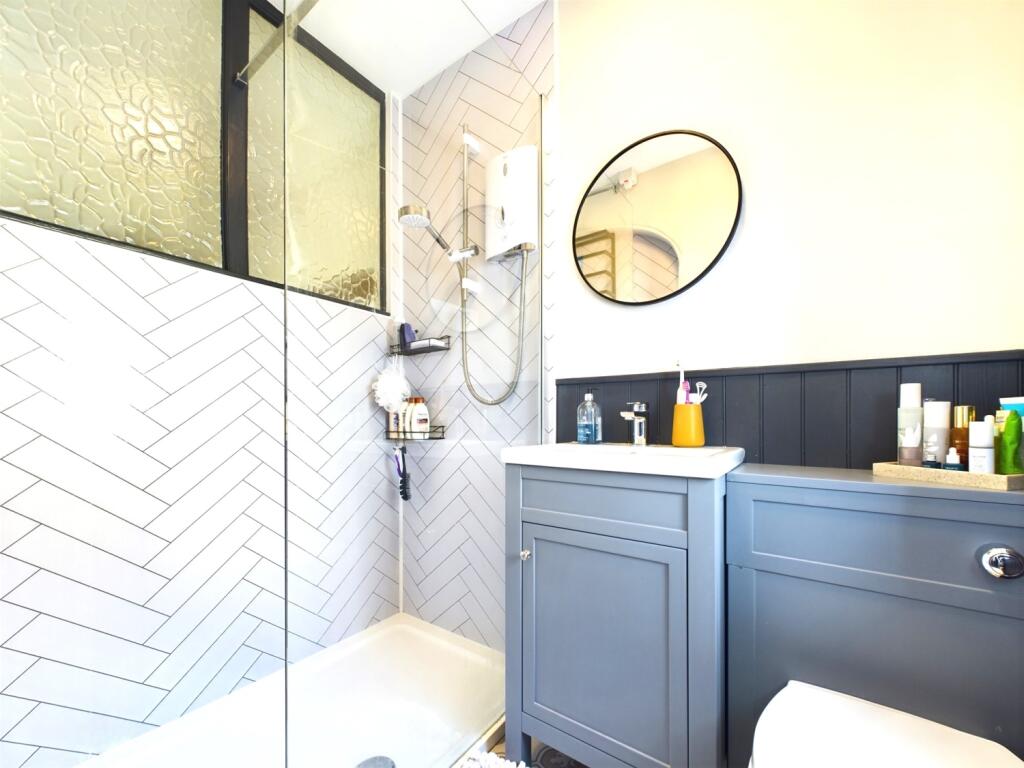 CAM02195G0-PR0059-STILL031