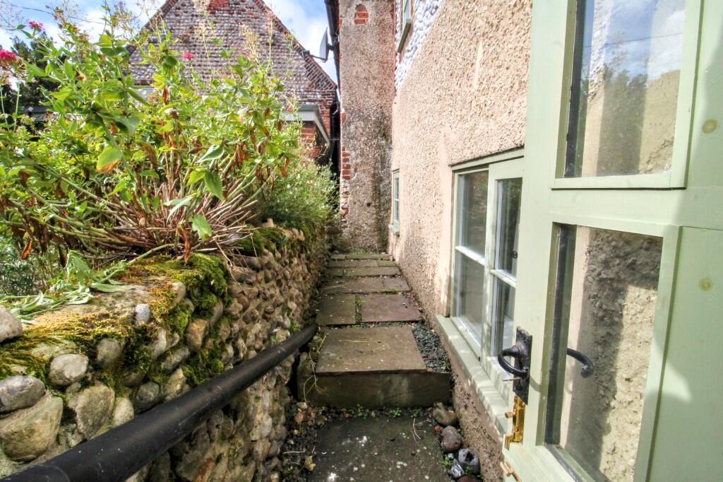 Rear Courtyard