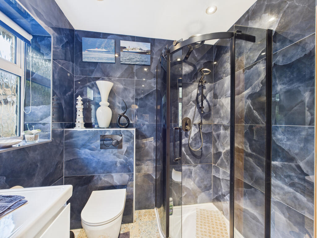 CAM01354G0-PR0589-STILL051