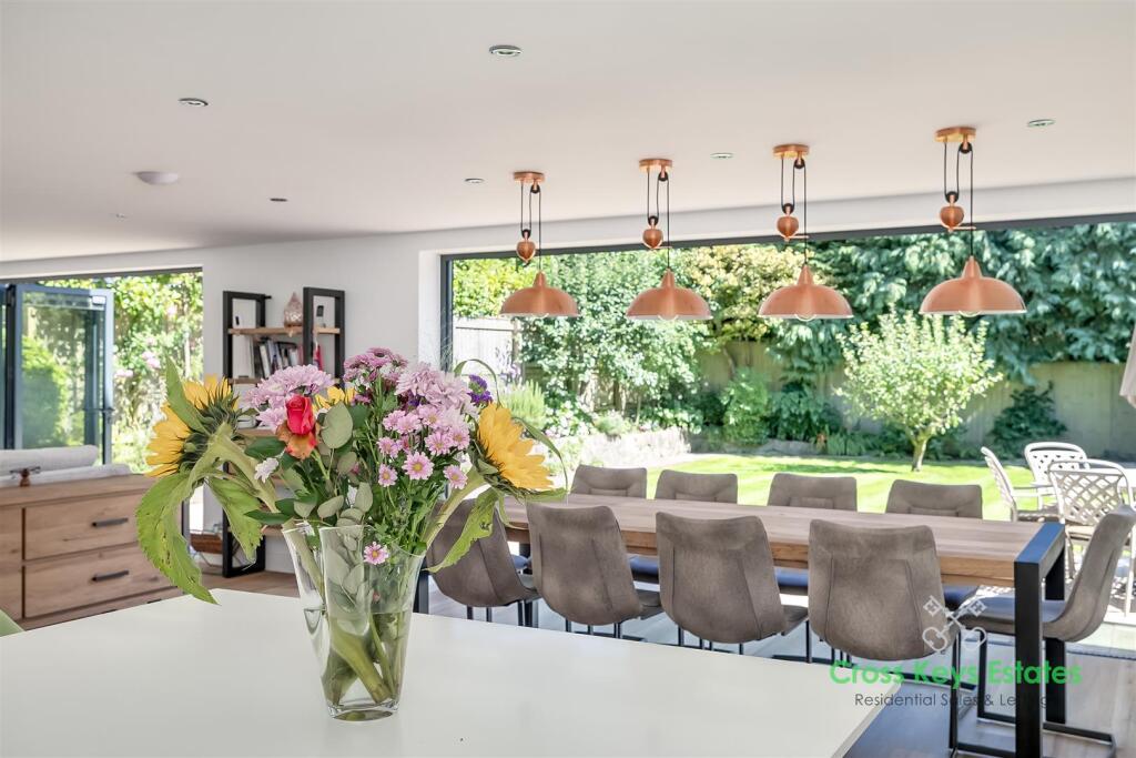 Open Plan Living Room / Kitchen