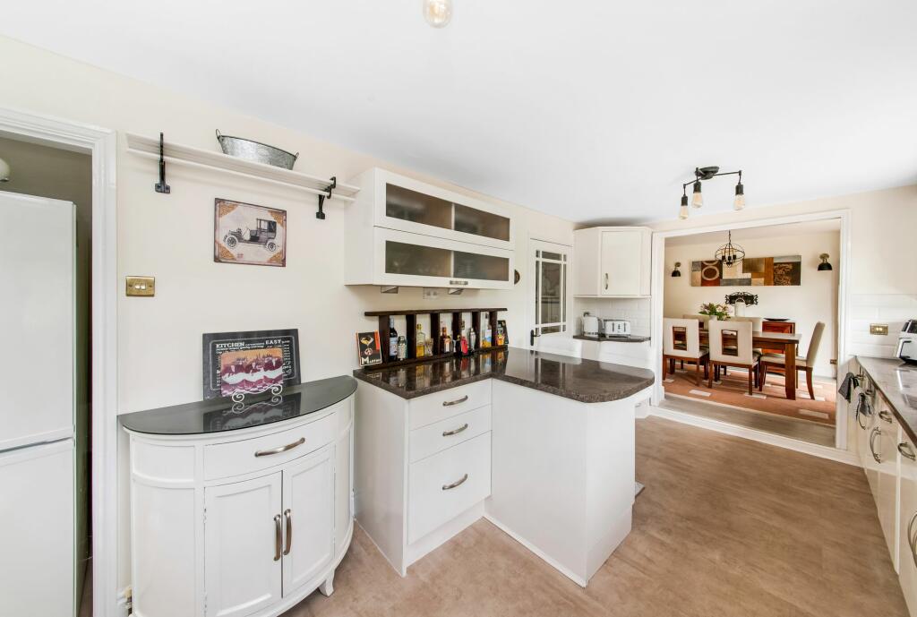 BREAKFAST KITCHEN