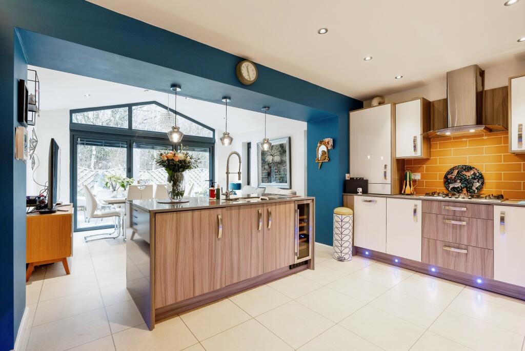 3westfarmavenue-10