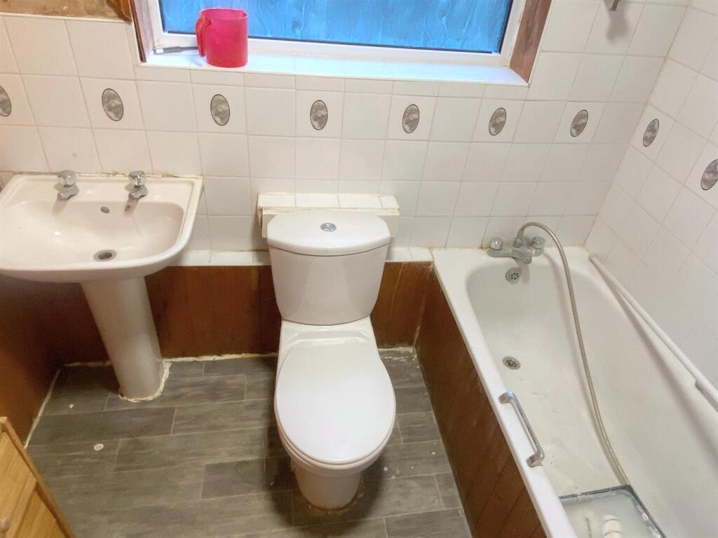 BATHROOM_lightened.jpg