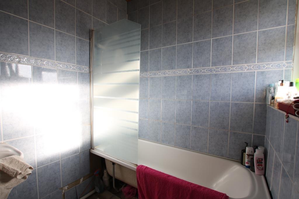 BATH.JPG