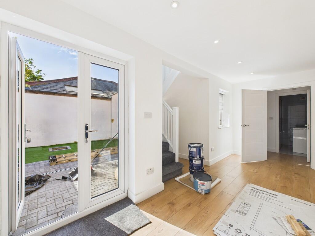 CAM03519G0-PR0383...