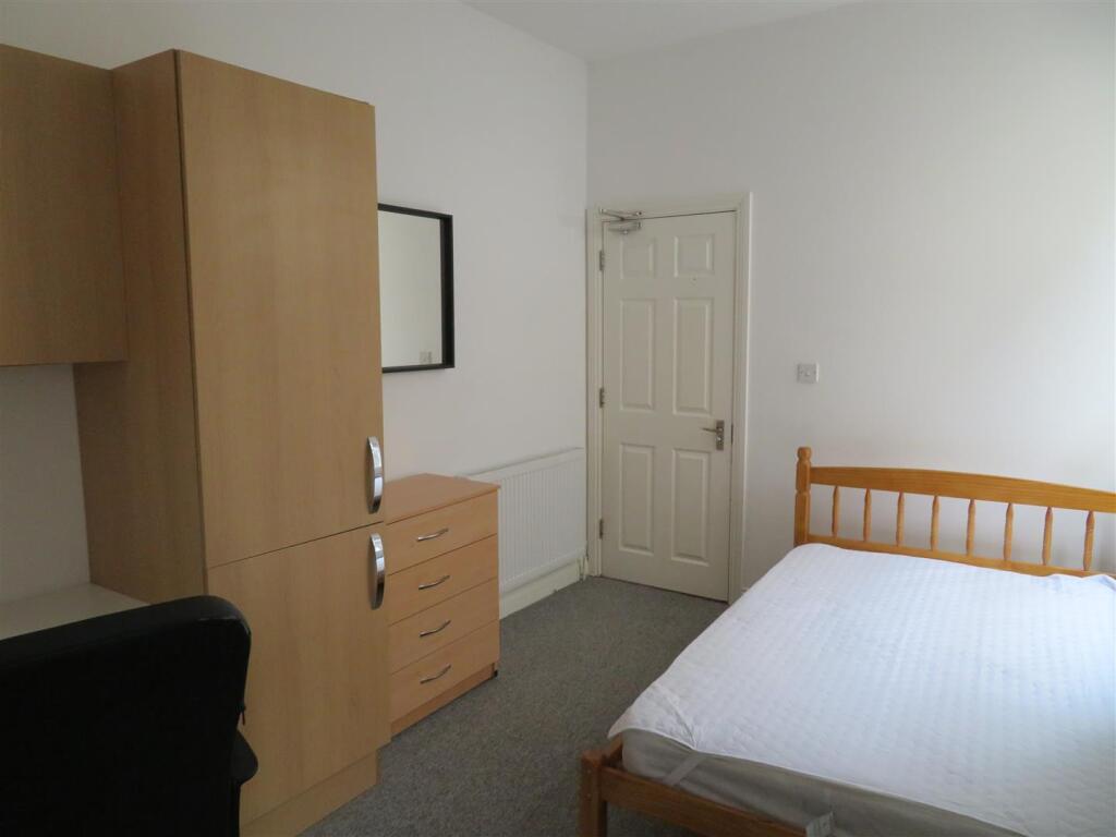 63 Fawcett Room 2 (2).JPG