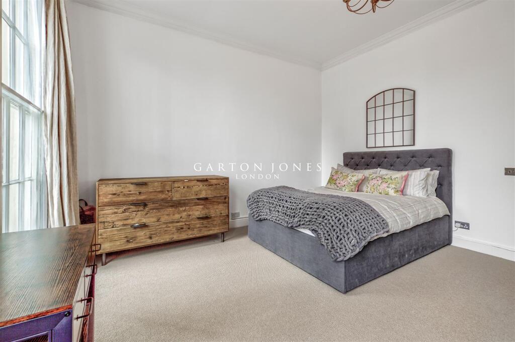 Bedroom.JPG
