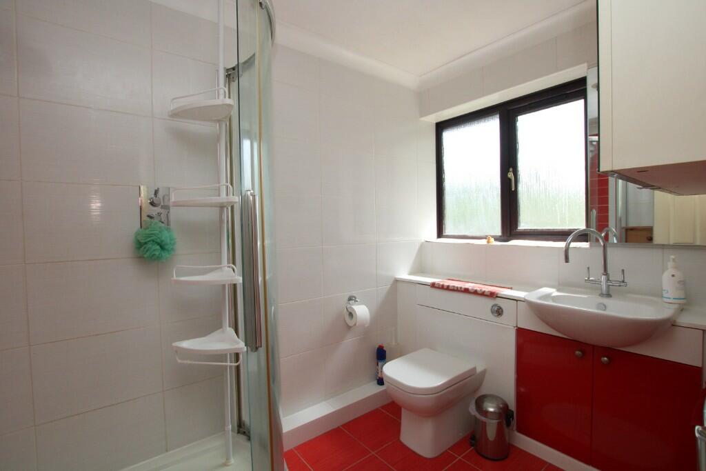 SHOWERROOM