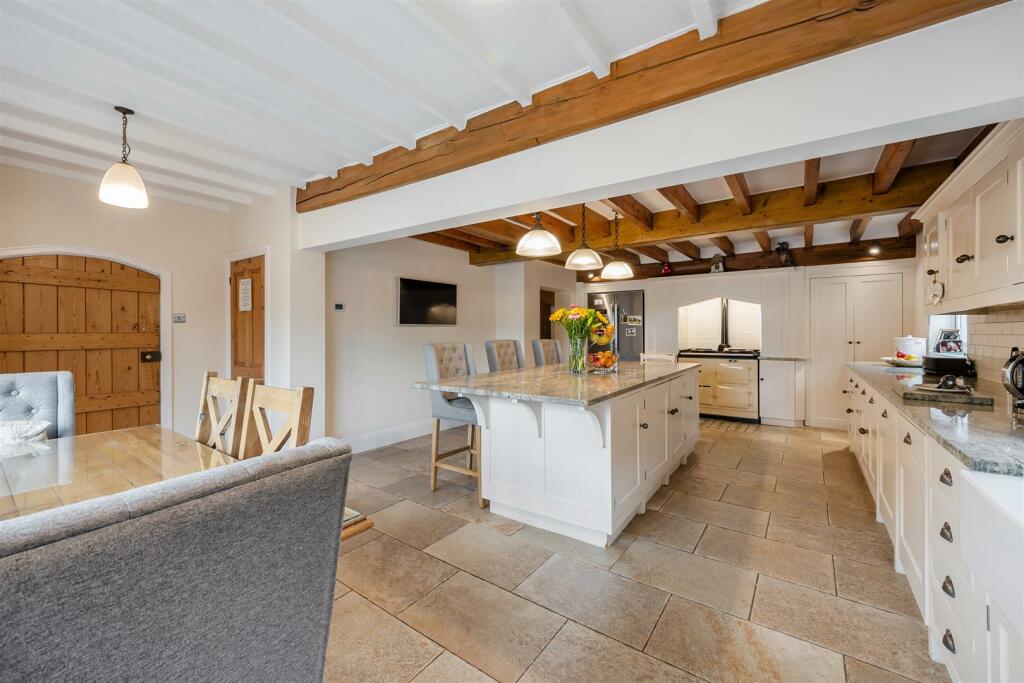 House - Kitchen