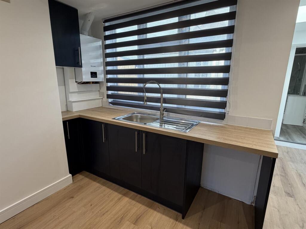 Kitchen 3.jpg