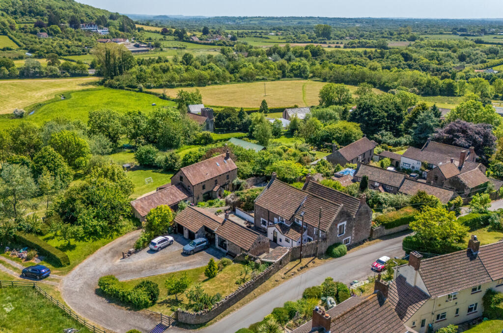 1281793-10-682a4d...