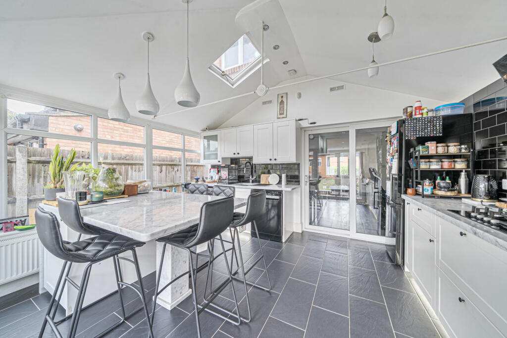 1348852-15-68b82b...