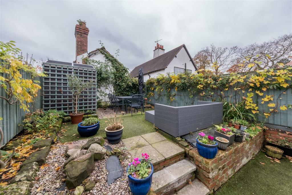 West Cottage-022.jpg