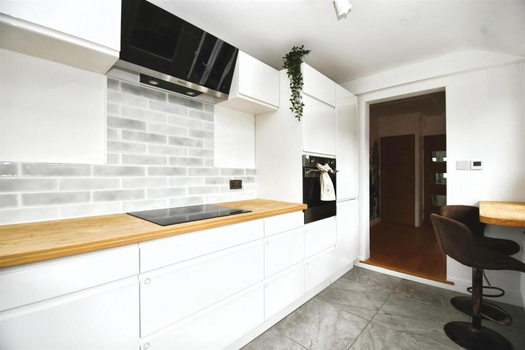 Fitted Kitchen