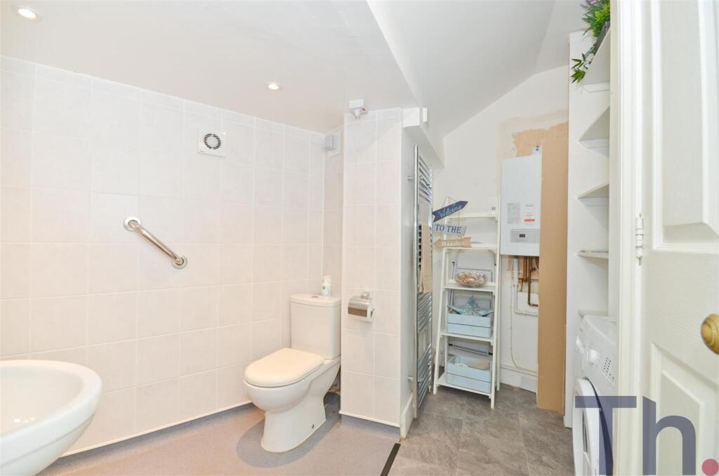 Utility-Wet Room.JPG
