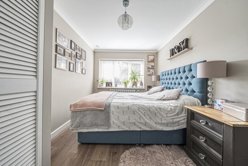 Weatherthorn bedroom 1