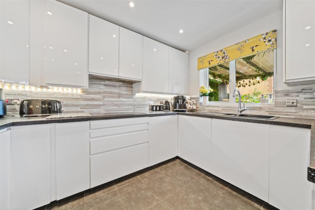 90, St. Georges Drive54.jpg