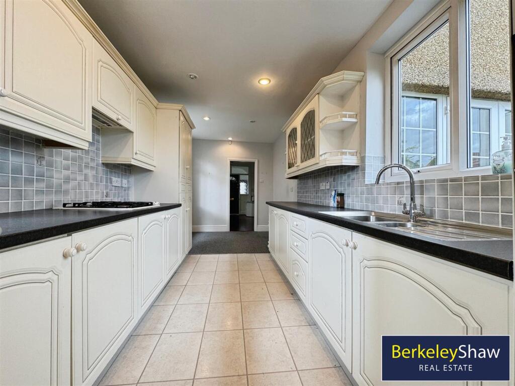 Breakfast kitchen (3)