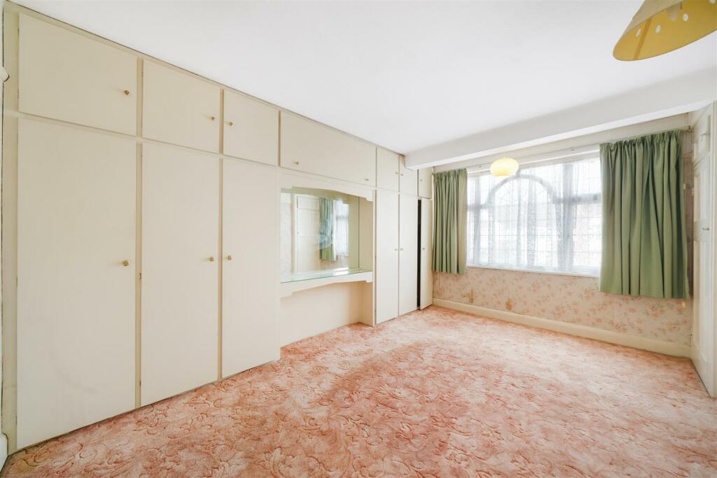 13 East Court - T96iCJyt9eLWAbXJjAJs.jpg