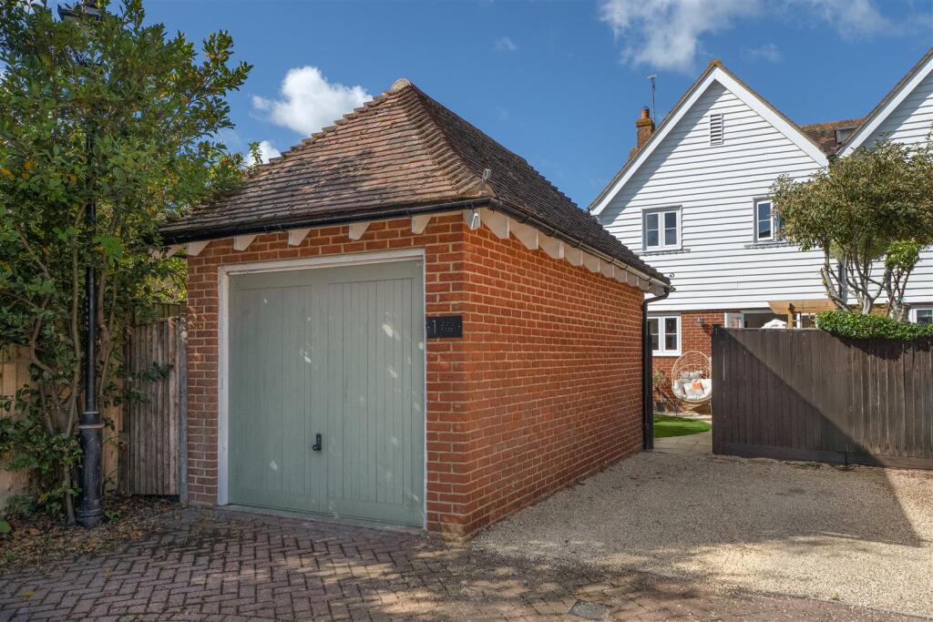 Granary Place, Gordon Road, Whitstable