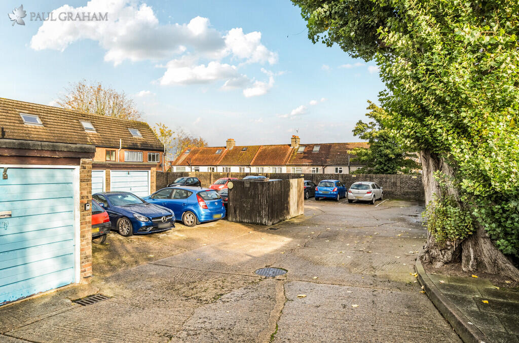 21b39767-6a06-445...