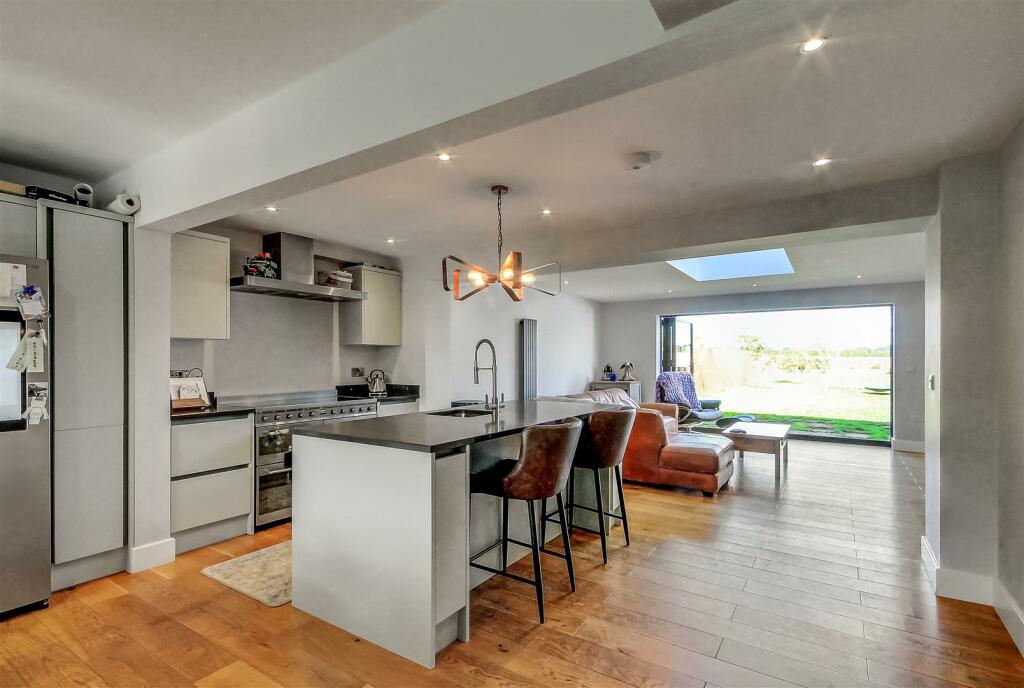 OPEN PLAN LIVING