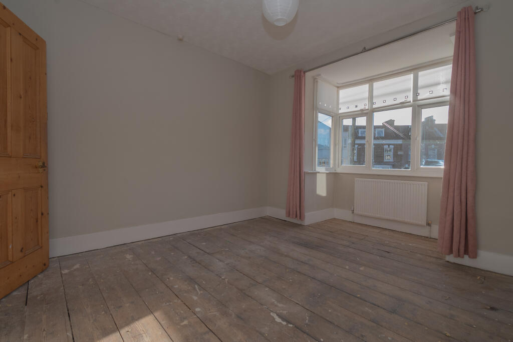 general 15 Vale Road