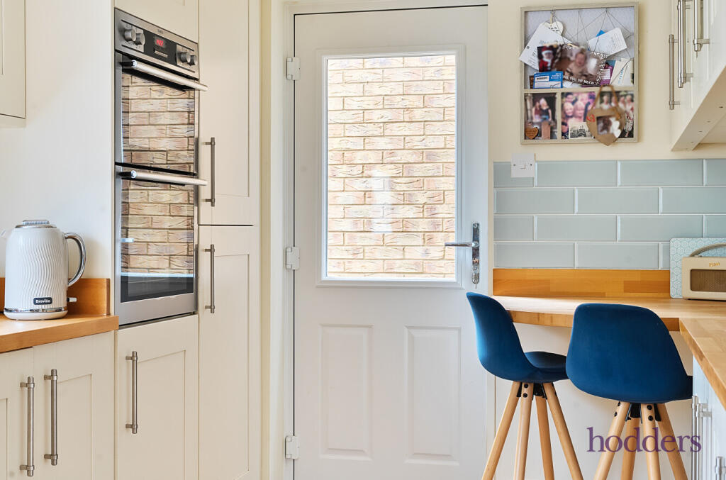 c7abeede-aedd-4d6...