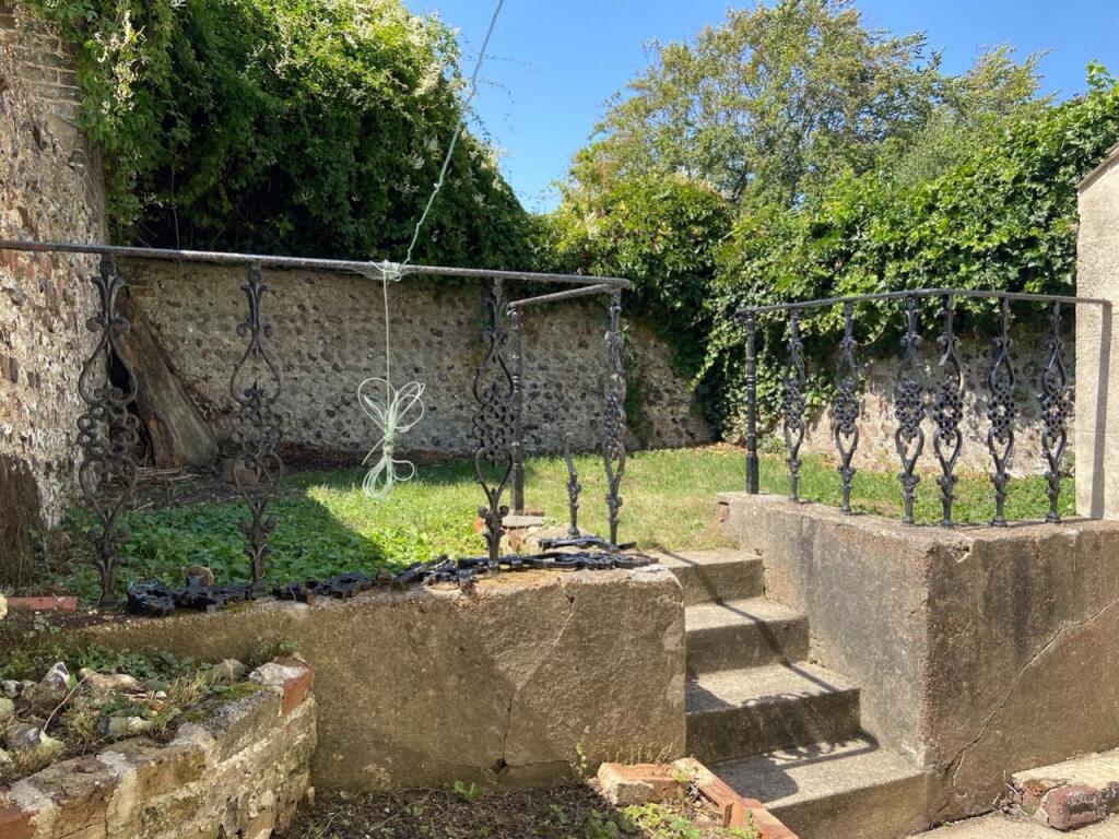 27 De Montford Road Garden
