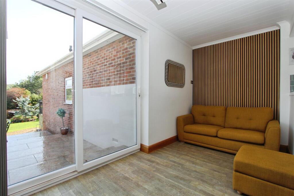Dining Room / Snug