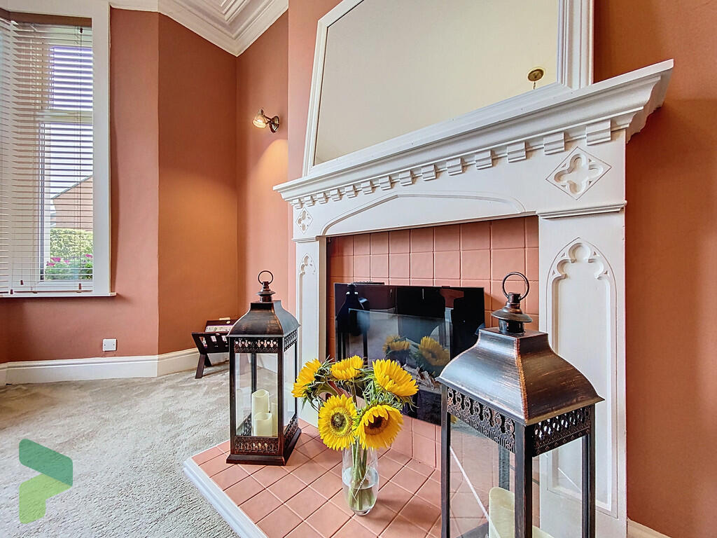 Dining Room Featu...