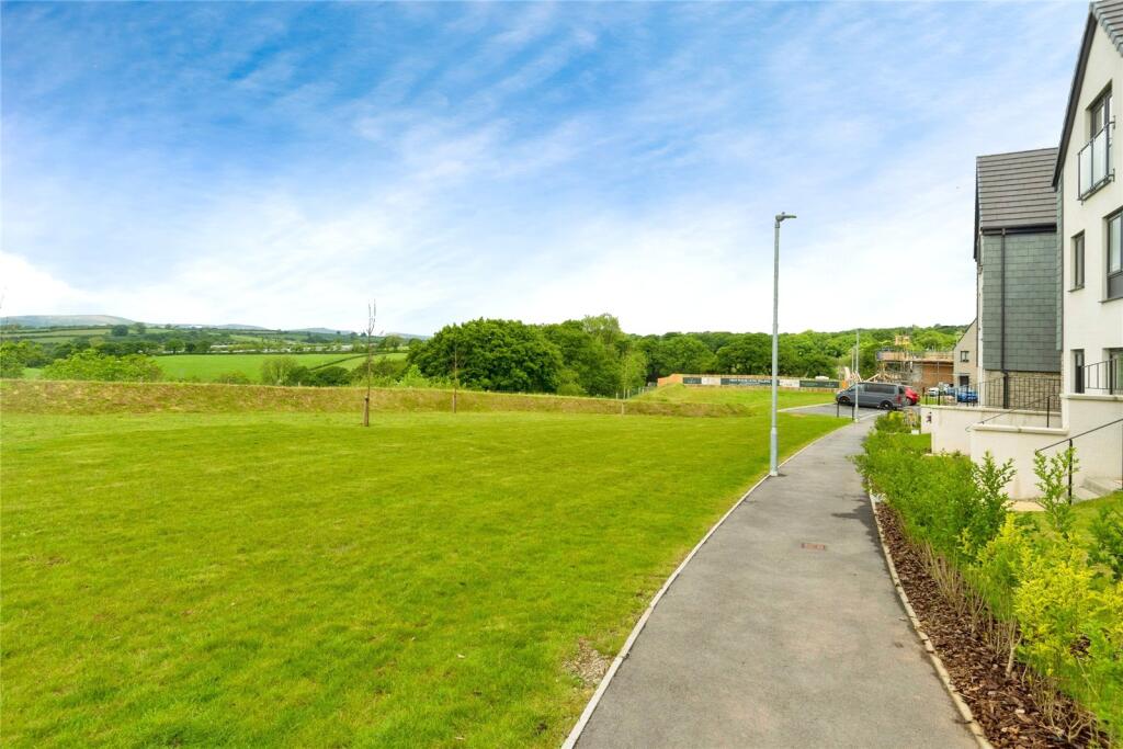 Communal Green