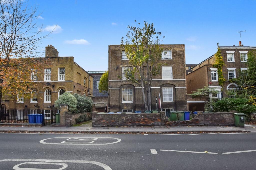 Flat A, 104 Peckham Hill Street, Peckham, London, SE15 5JT