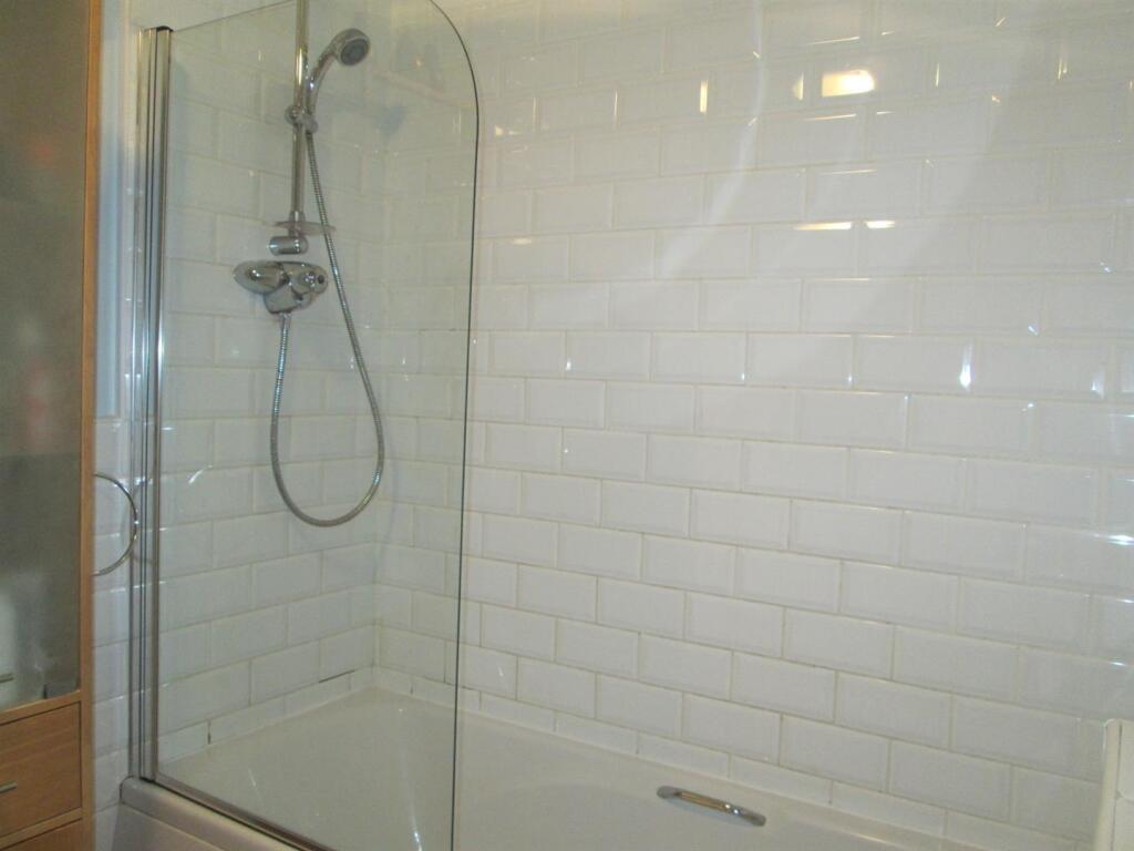 40 flash road shower.jpg