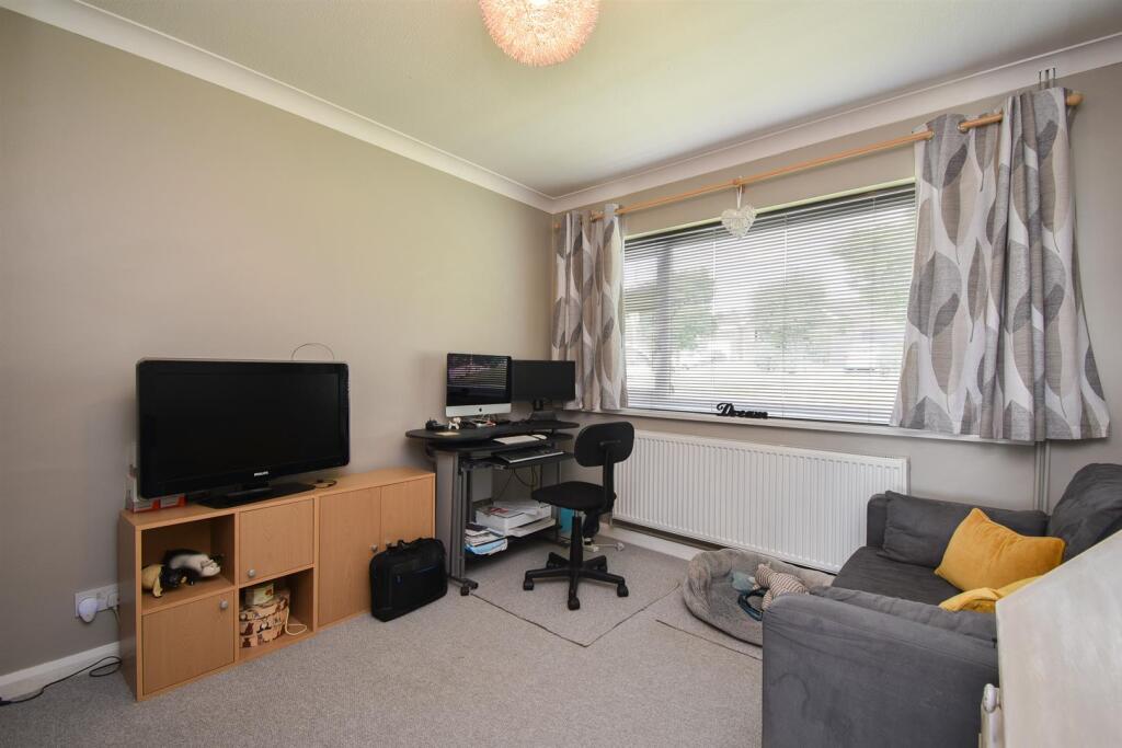 Bedroom/study