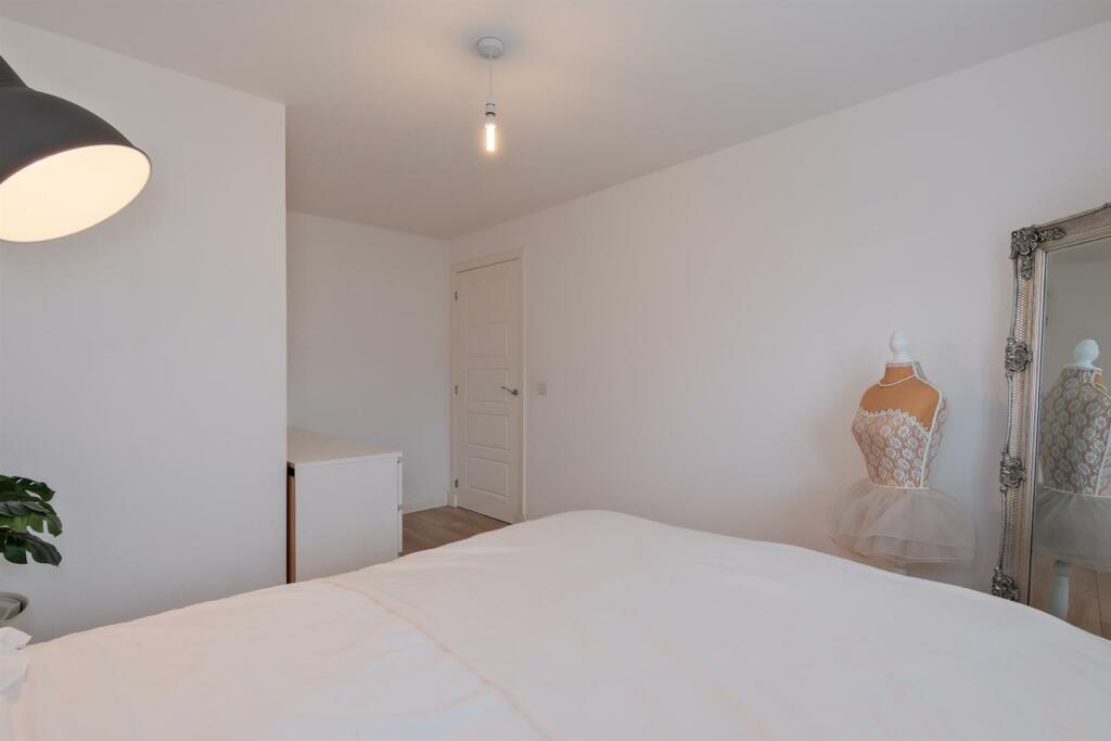 025-14 Brock Place Motherwell ML1 1AH.jpg