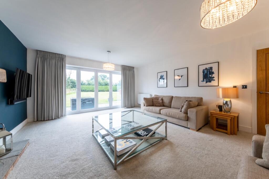 5 Grange Close-016.jpg