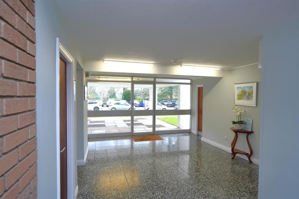 44 Regency House-10.jpg