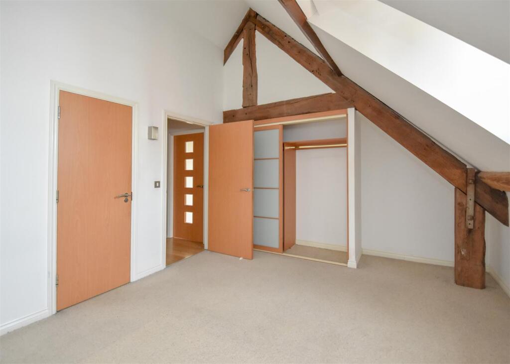 11 The Mill- Bedroom.jpg