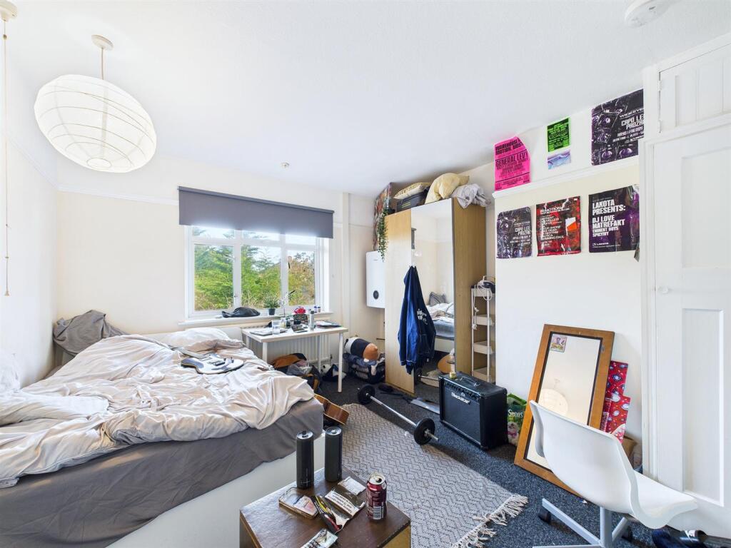 4 - 4 bedroom HMO.jpg