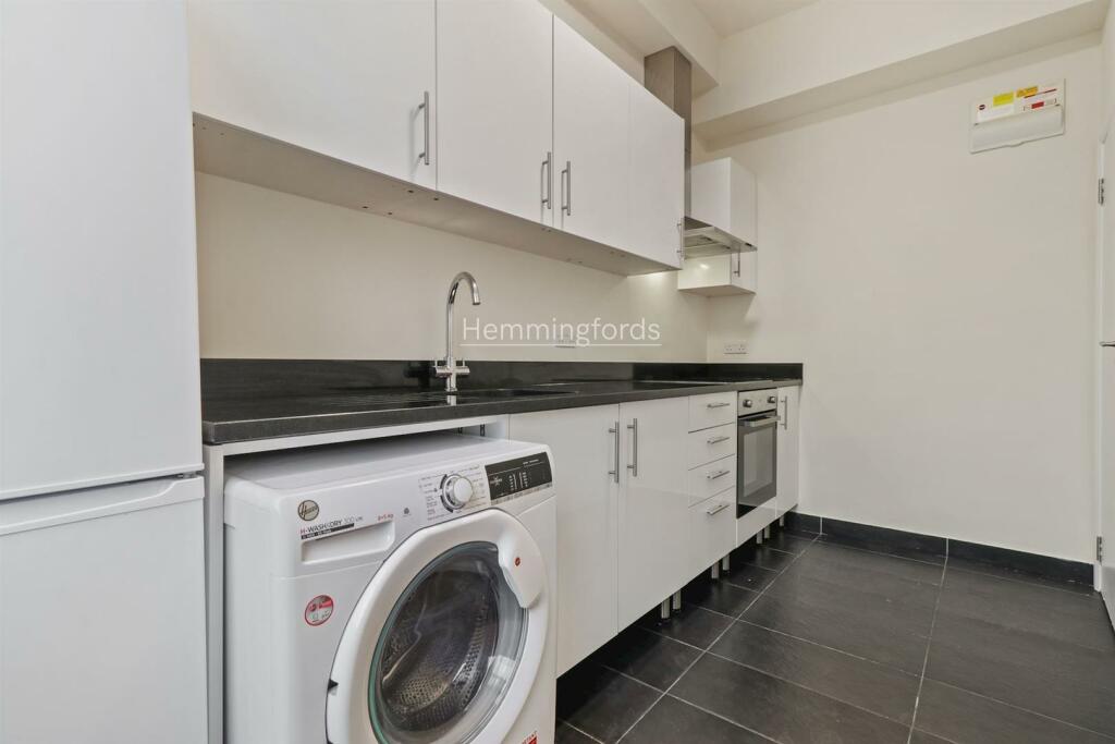 09-947b78715 am Flat D, 100 Stroud Green Rd Finsbu