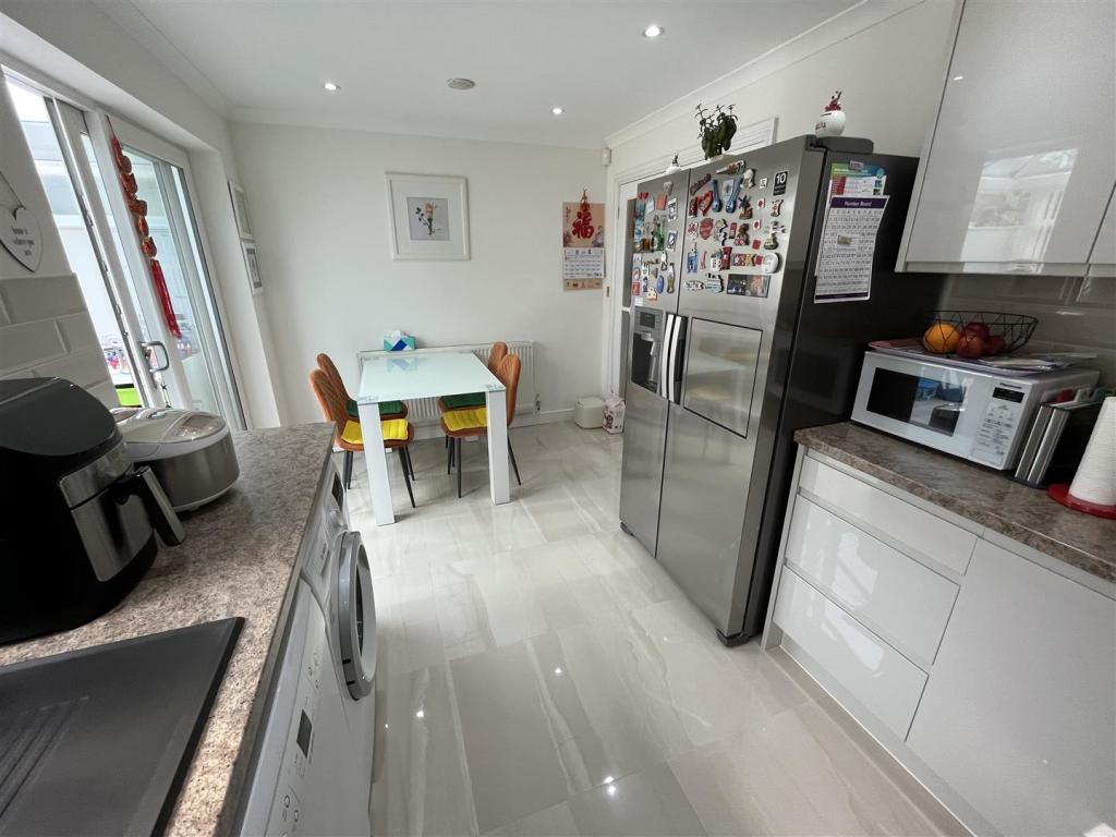 Kitchen Aspect 4.jpg