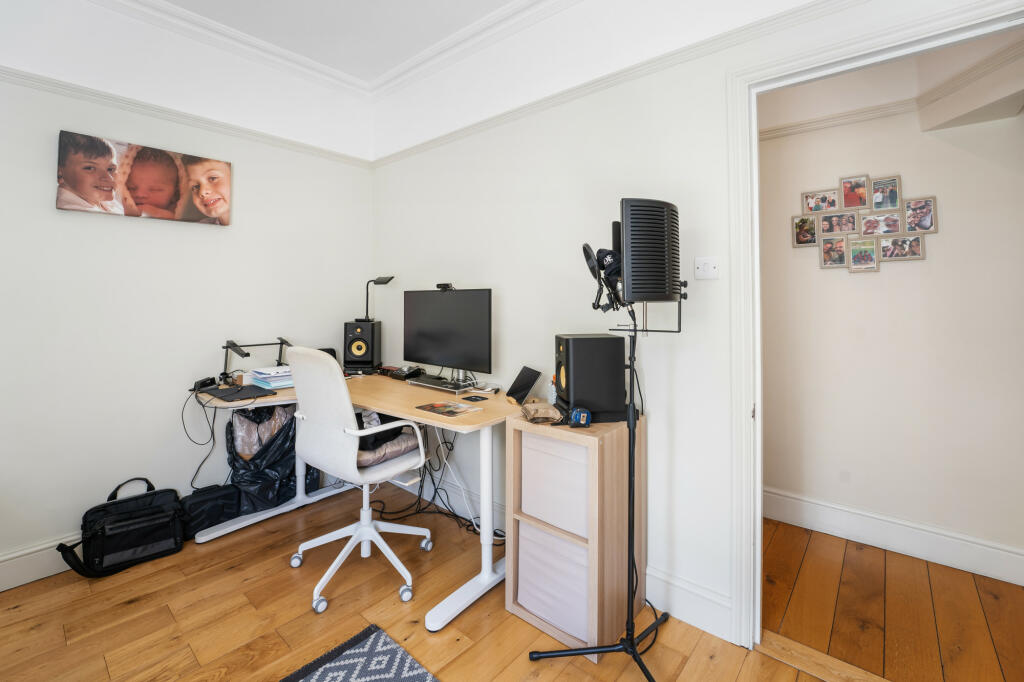 Bedroom/Reception Room