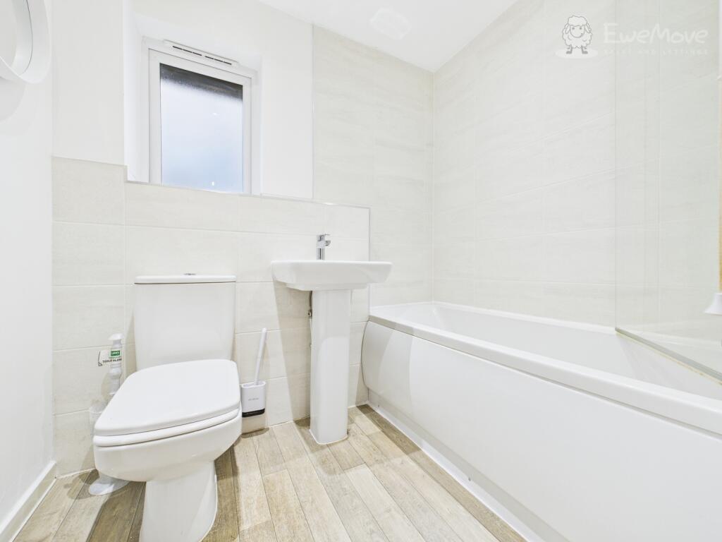 CAM03624G0-PR0183-STILL010